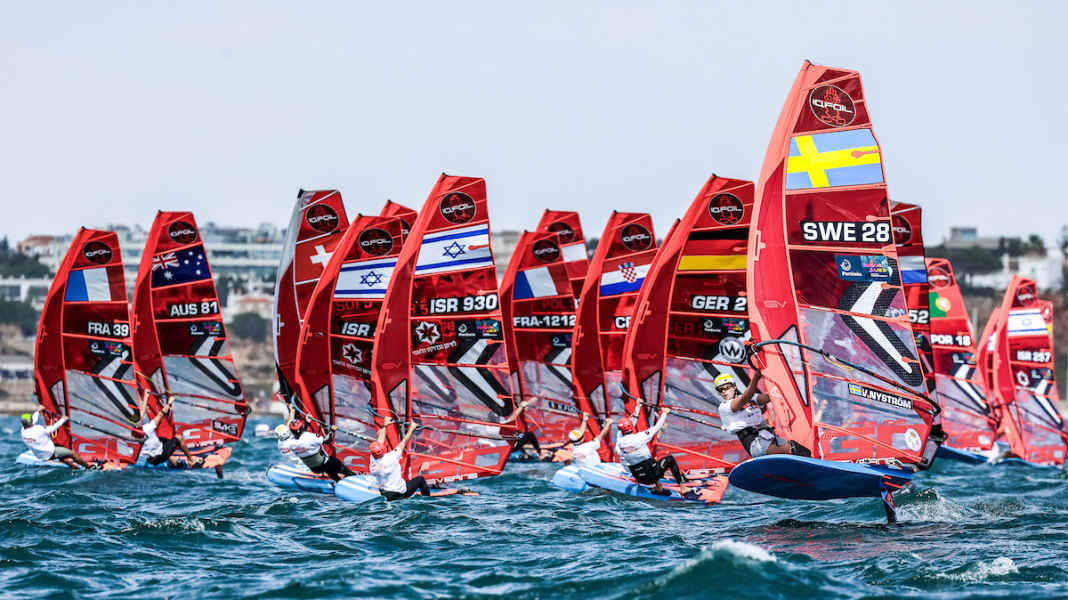 iQFOiL: Grae Morris dominates U23 World Championship opener, Meyer in the top ten