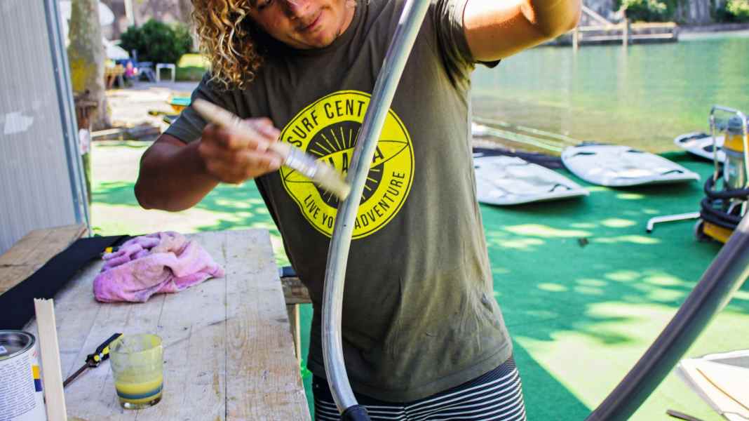 Service: How to replace the boom cover