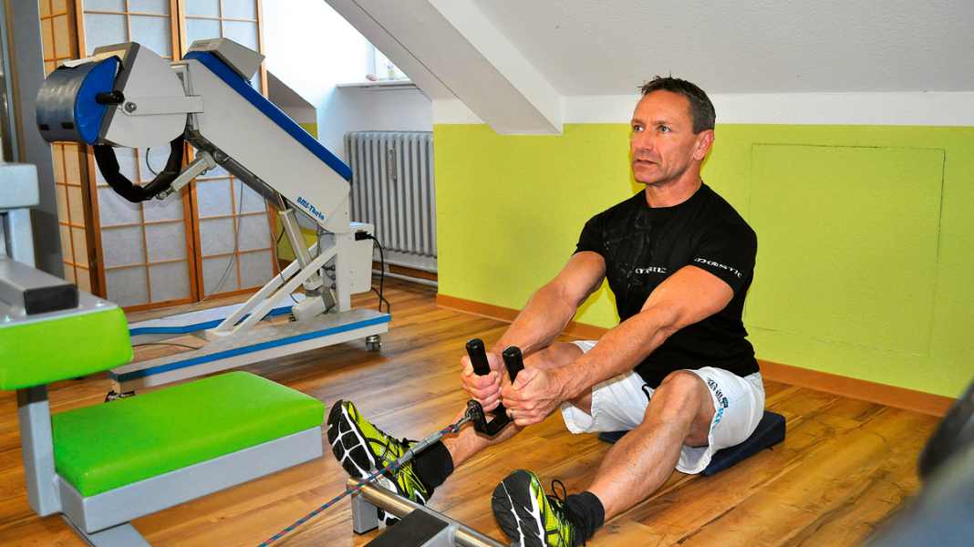 Training für Windsurfer: Die besten Übungen fürs Fitness-Studio