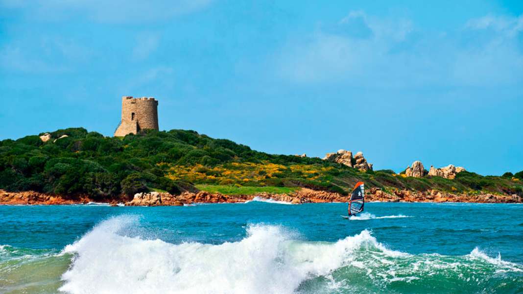 Spot Guide Sardinien Nord - die besten Windsurfspots im Überblick