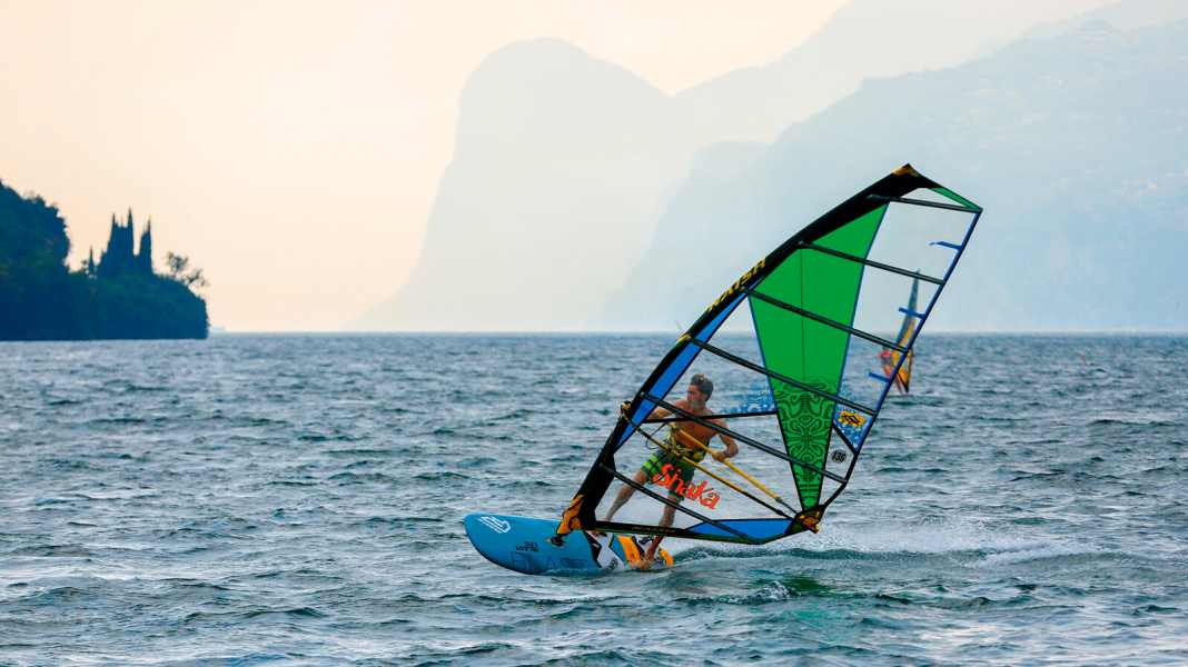 Test 2017: Fanatic Blast Ltd and Tabou 3S | SURF