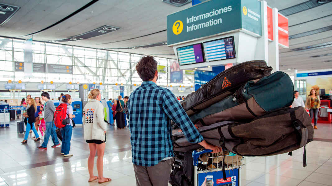 Guide: Flying with windsurfing equipment - how to do it safely and stress-free