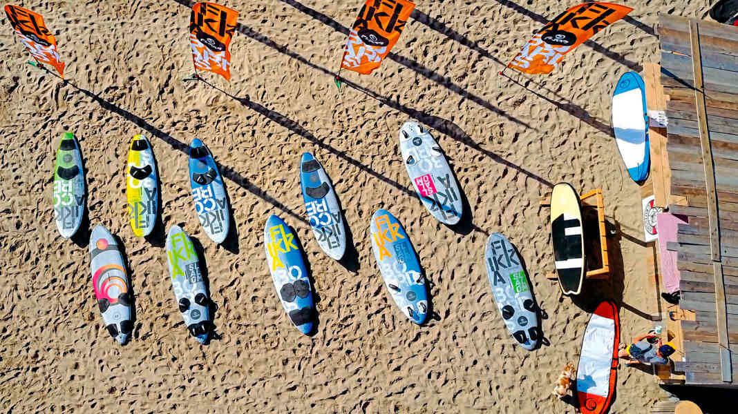 Flikka: Custom windsurf boards off the peg