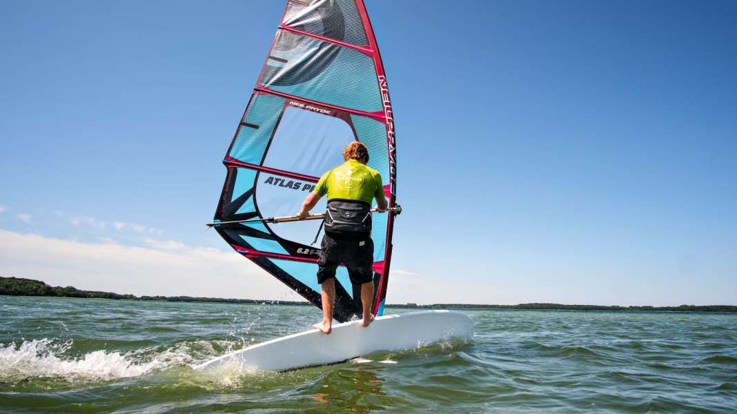 Retro: Mistral Windsurfer LT