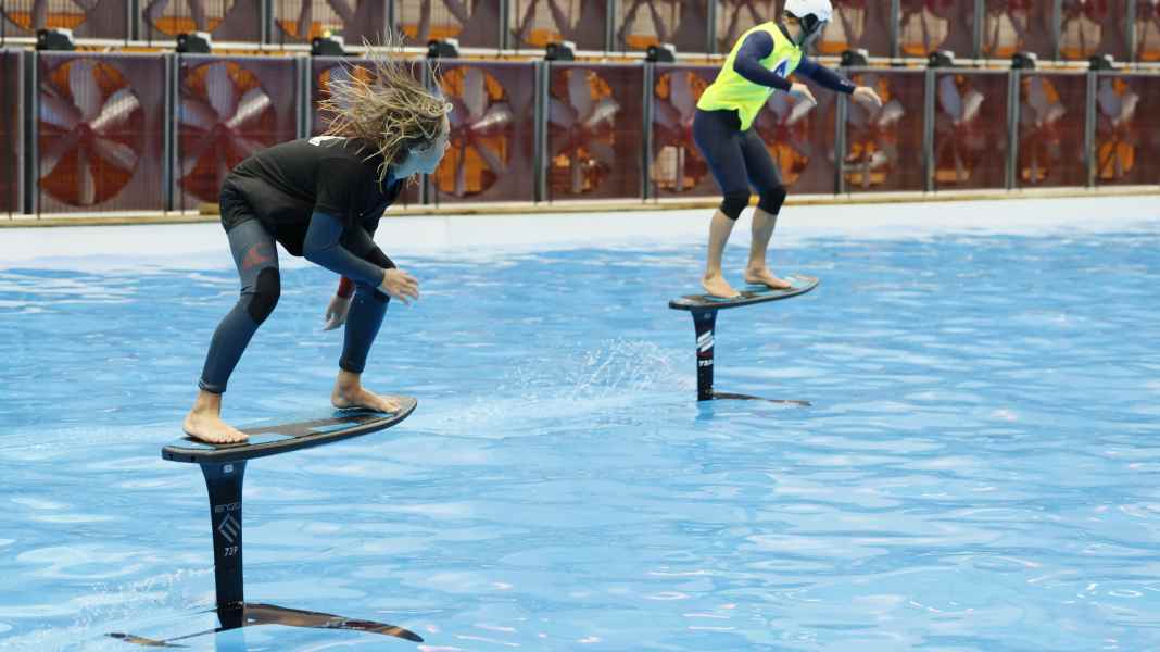 Pumpfoilen: Auftakt der Surf Foil World Tour auf boot Düsseldorf