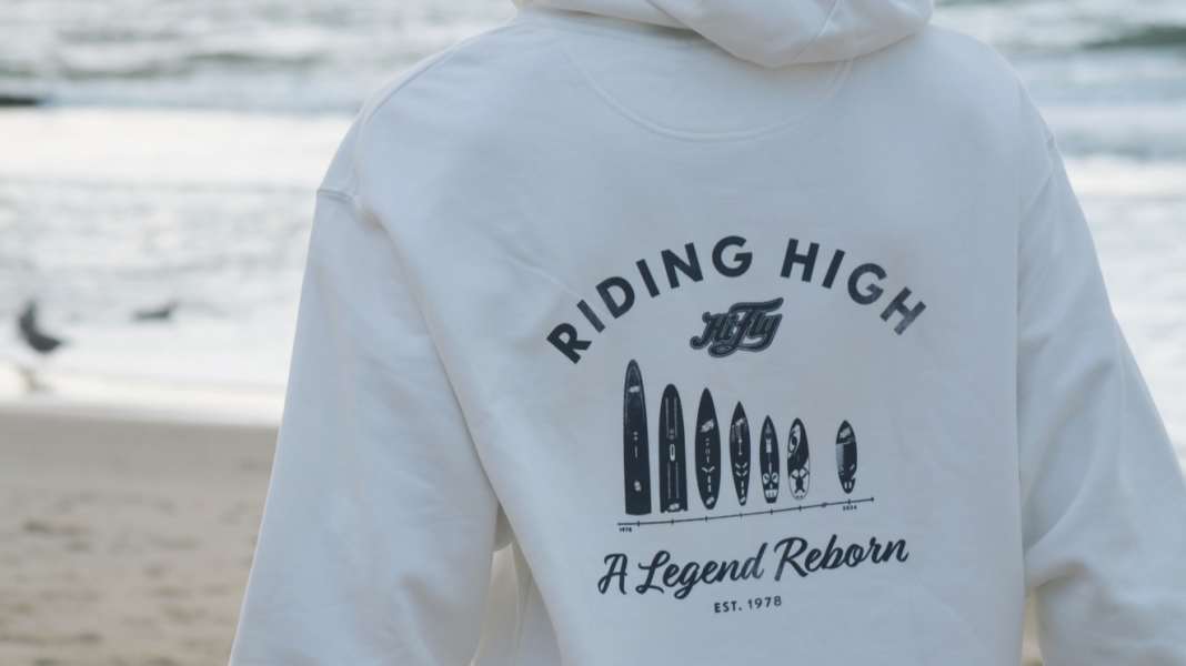 surf Adventskalender 2024: Türchen 22: Ein schicker Hoodie von HiFly