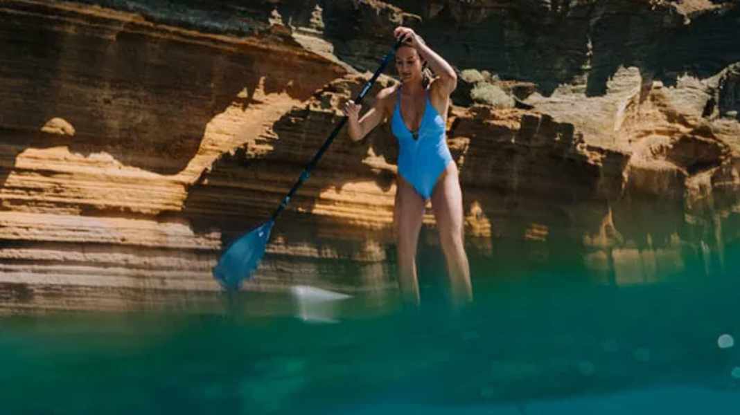 surf Advent Calendar 2025: Door 15: A Fanatic SUP paddle