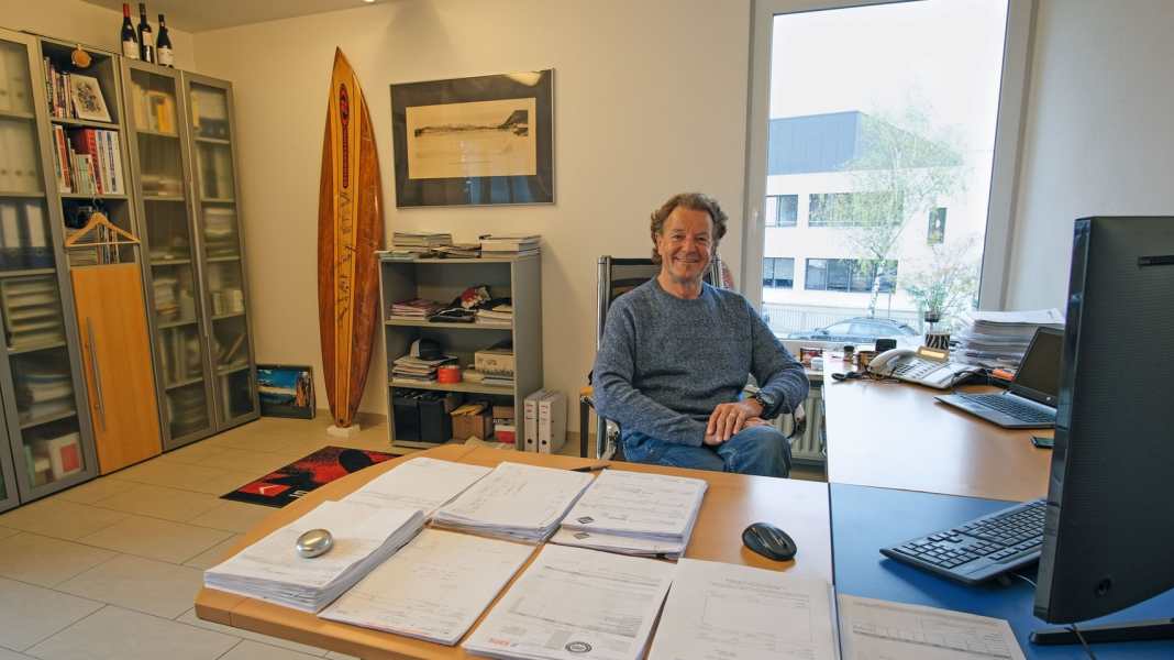 Florian Brunner: Life between a business suit and board shorts