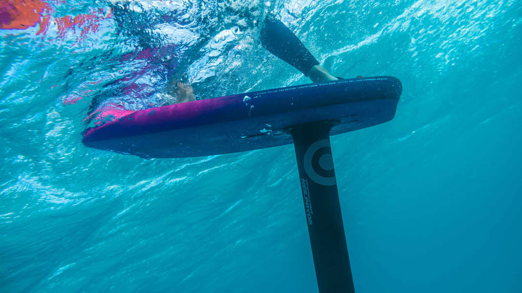 Foils zum Wingsurfen: Welche Länge beim Foil-Mast Sinn macht
