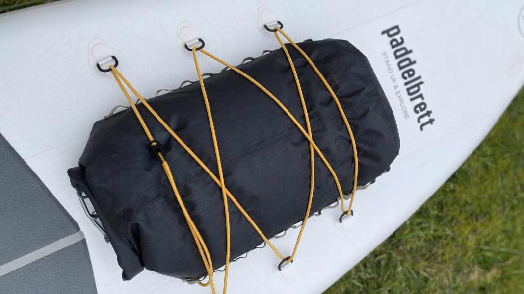 Elasticated straps: retrofitting a luggage net to the iSUP