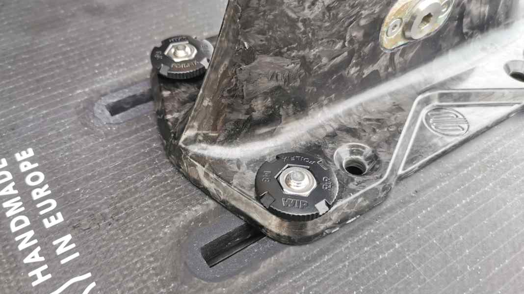 FoilFix in test: fast foil mounting & permanently fixed position