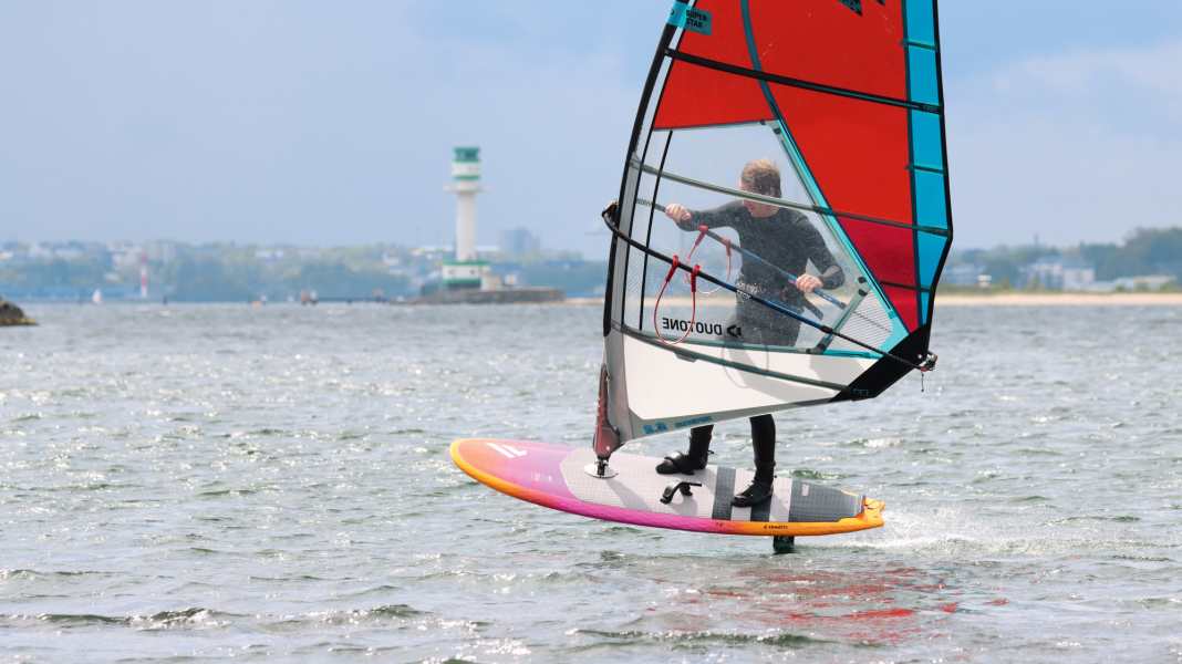 Windfoil, Wing und SUP: Crossoverboard Fanatic Bee 7’8” im Test