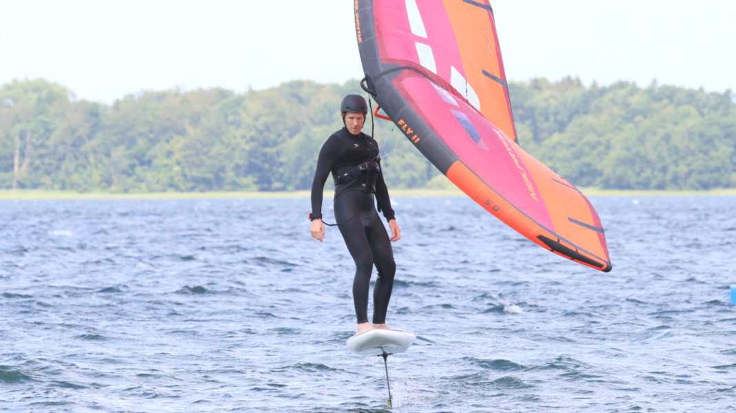 Basics: Wingfoiling with a harness - these ropes & harnesses make sense