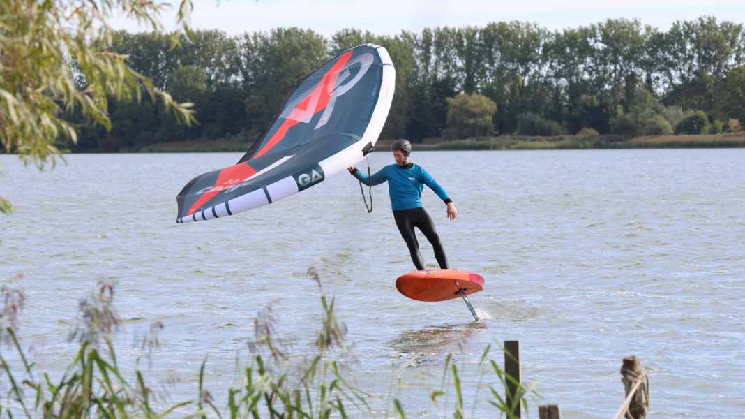 Boards, Wings, Foils: Alle Wingsurf-Tests 2025 im Überblick
