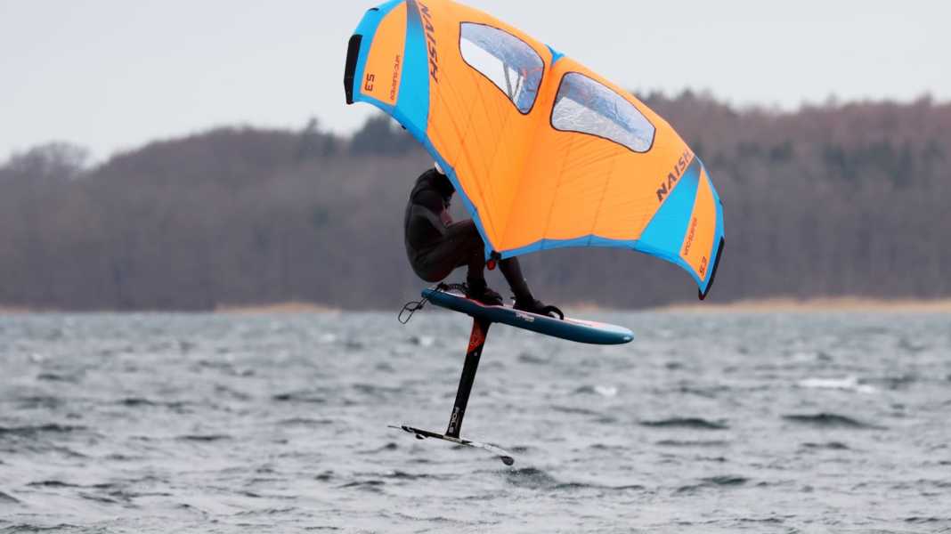 Der Naish Wing-Surfer im Test