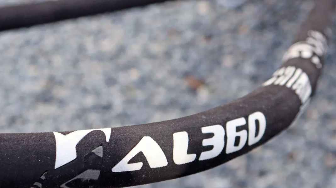 Test aluminium fork 2023: AL 360 aluminium mono fork in a practical check