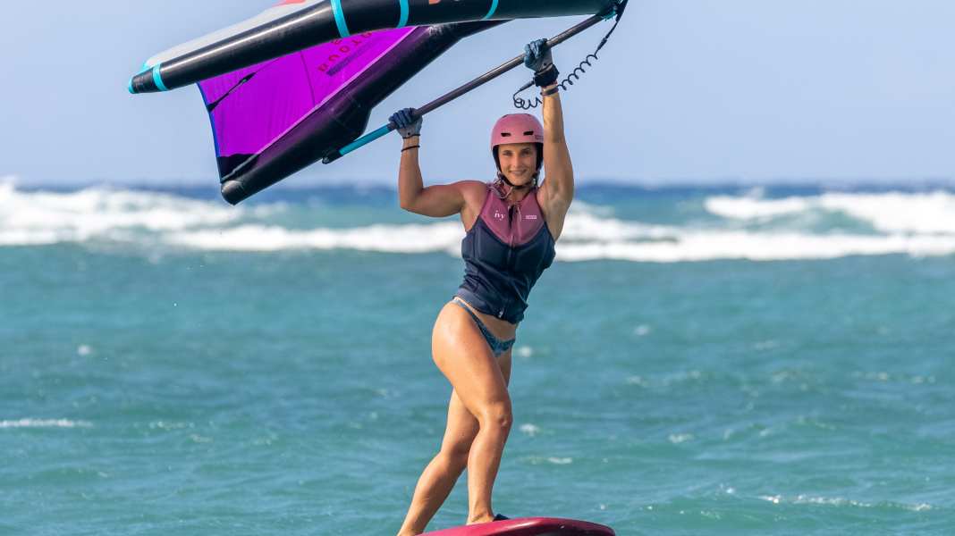 Accessories: Impact protection waistcoats - safety and protection against the cold for water sports enthusiasts