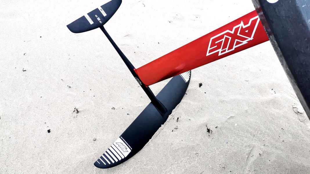 Axis HPS 980 Foil im Test – Speed, Kontrolle und Gleit-Performance