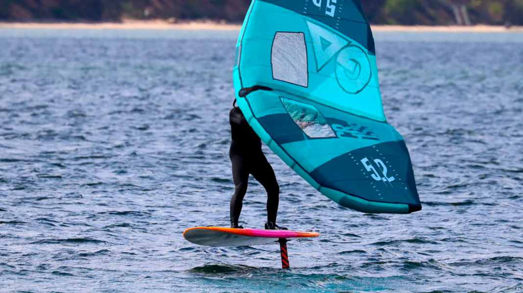 Winging, SUPing, foiling - the Fanatic Bee crossoverboard in the test