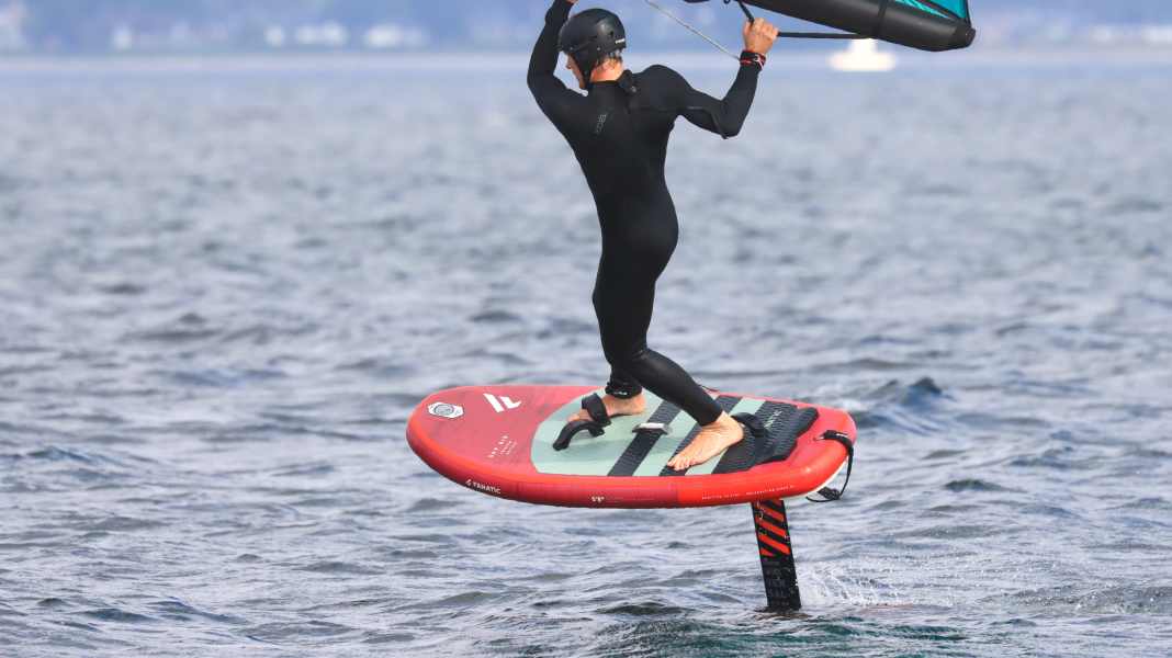 Das aufblasbare Fanatic Sky Air Premium Wingboard im Test