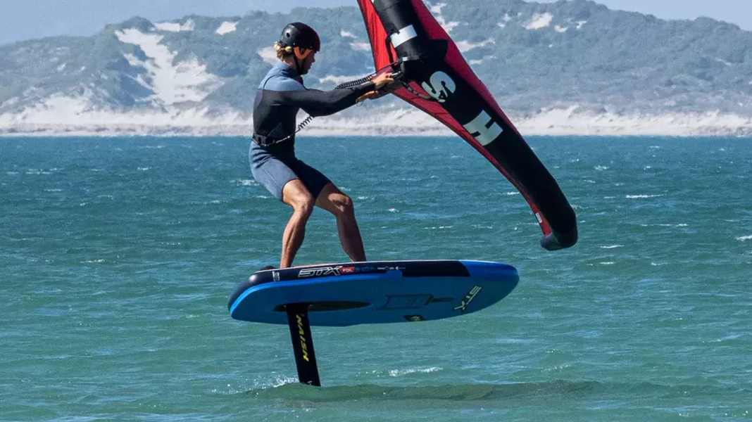 STX IFoil - the crossover board for kids and wing beginners in the test