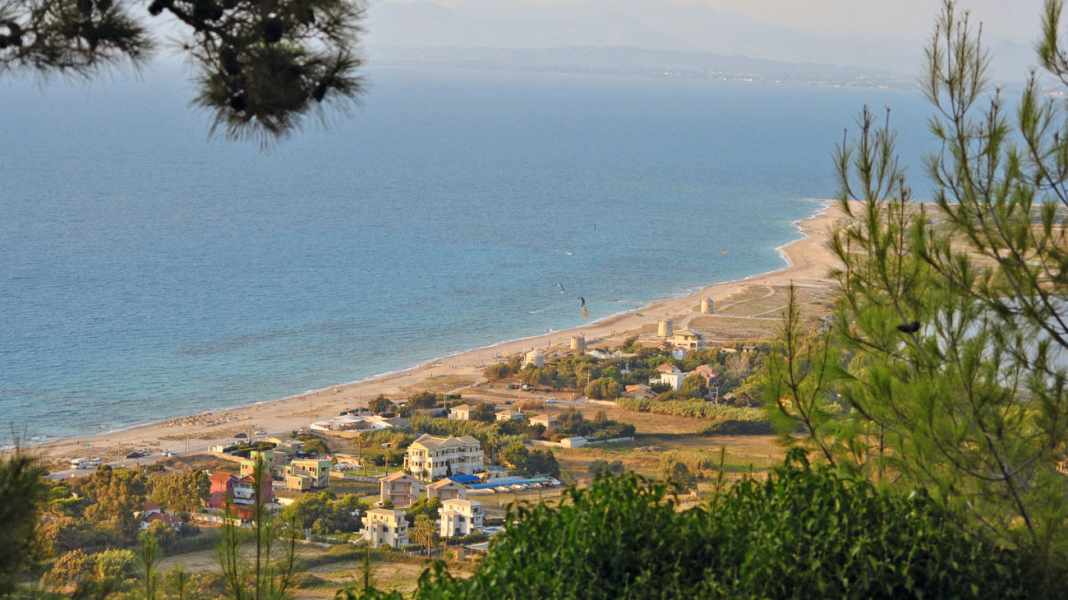 Vasiliki, Milos & Co: The best wingsurfing spots on Lefkada