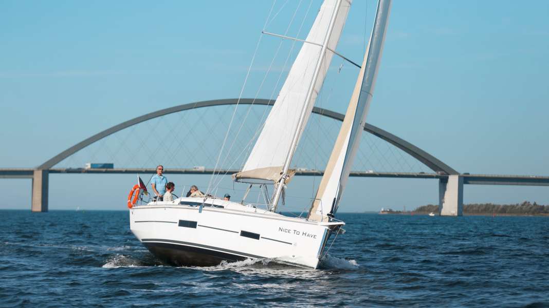 Crew contract: Legal safety at sea