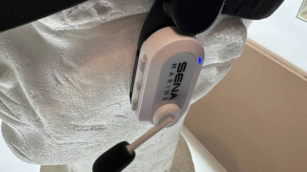 Communication à bord : nouveau casque "Crew" de Sena pour une concertation plus simple