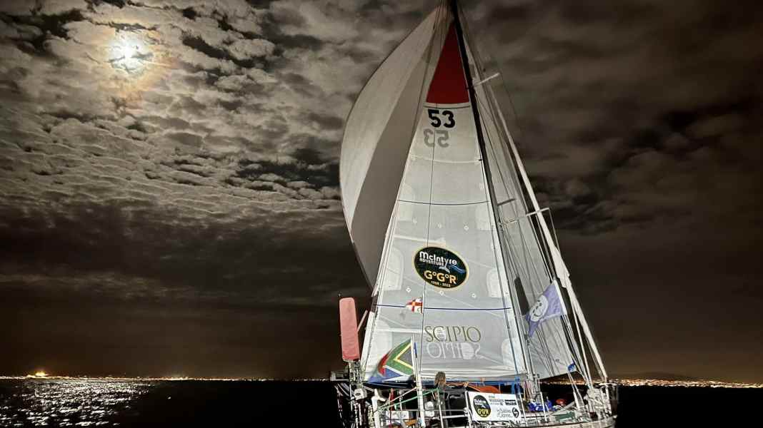 Golden Globe Race: Kapstadt im Kielwasser, Kirsten Neuschäfer an Platz zwei