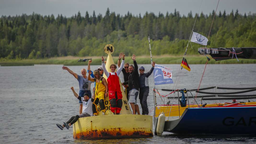 MidsummerSail: “Wet One” von Jan Wiechmann Erste an der Nord-Tonne