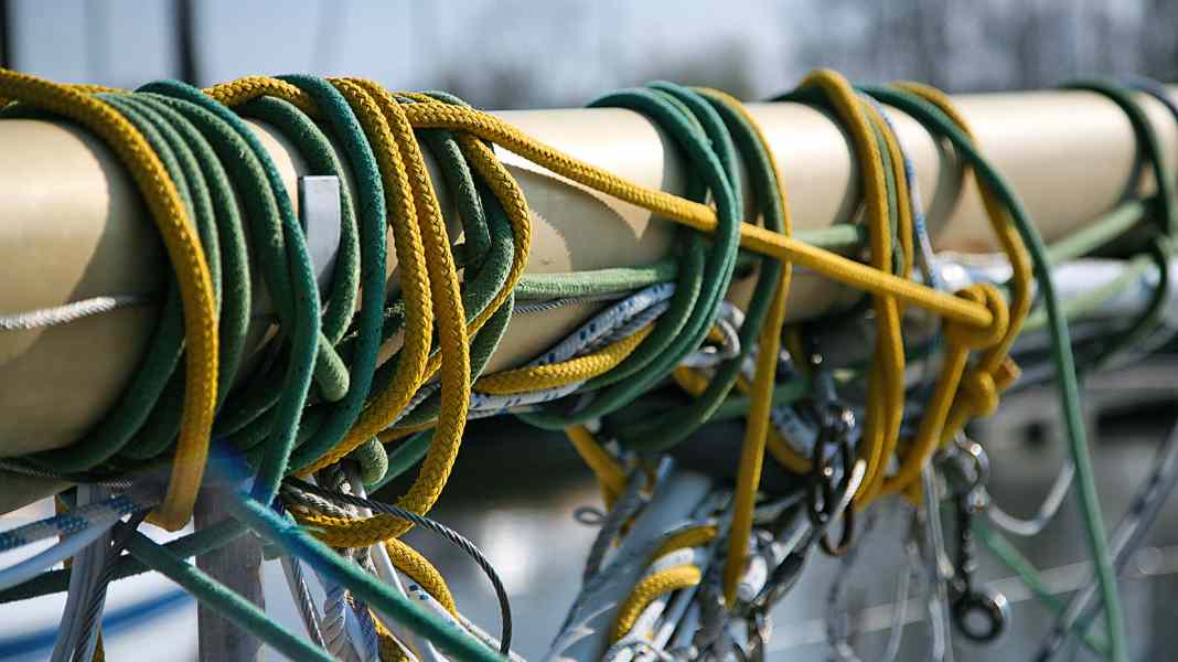 Lifehacks: 10 Tipps rund um den Mast im Winterlager