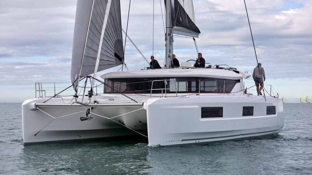 Lagoon 46 : nouveau catamaran du leader mondial du marché