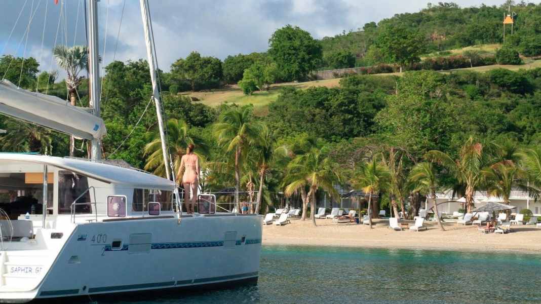 Revier-Info: Yachtcharter Karibik: von Anguilla bis Dominica
