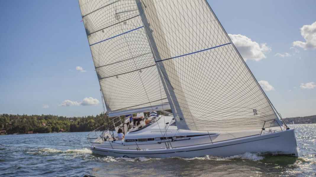 Arcona 380 test: Powerful and comfortable