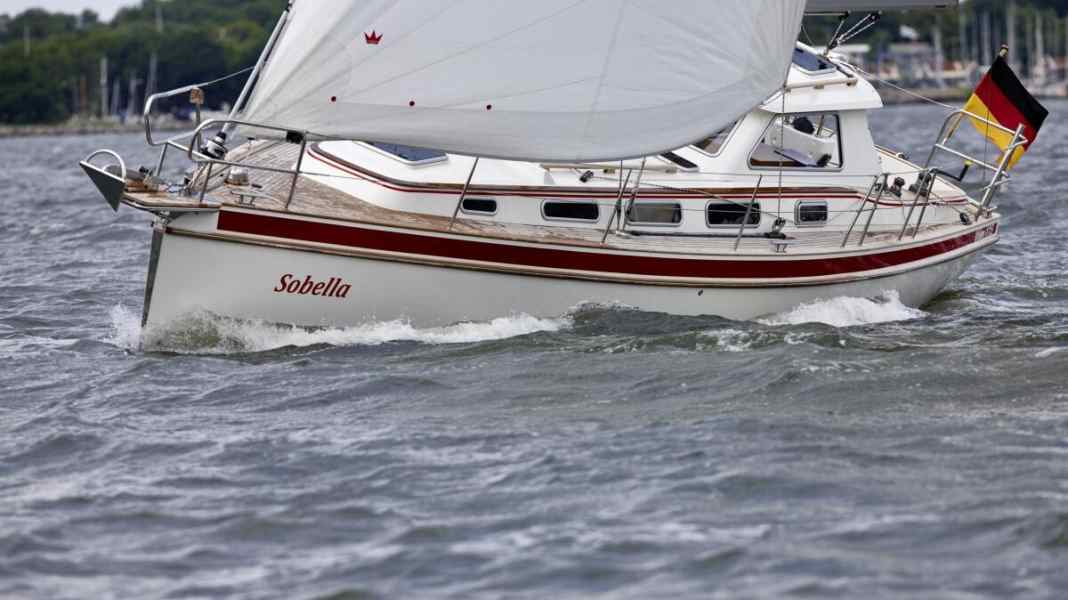 Neue Fahrtenyacht: Vilm 115 mit festem Cockpitdach