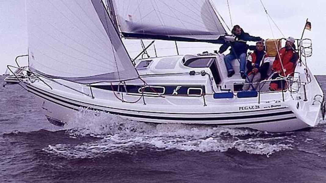 T&T - News: New coastal cruiser from Poland: Pegaz 28