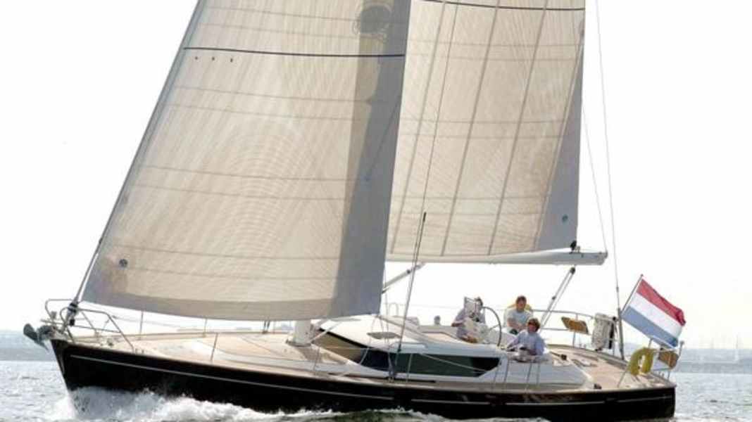Cantieri navali: Un 45 piedi rivisto dal concorso