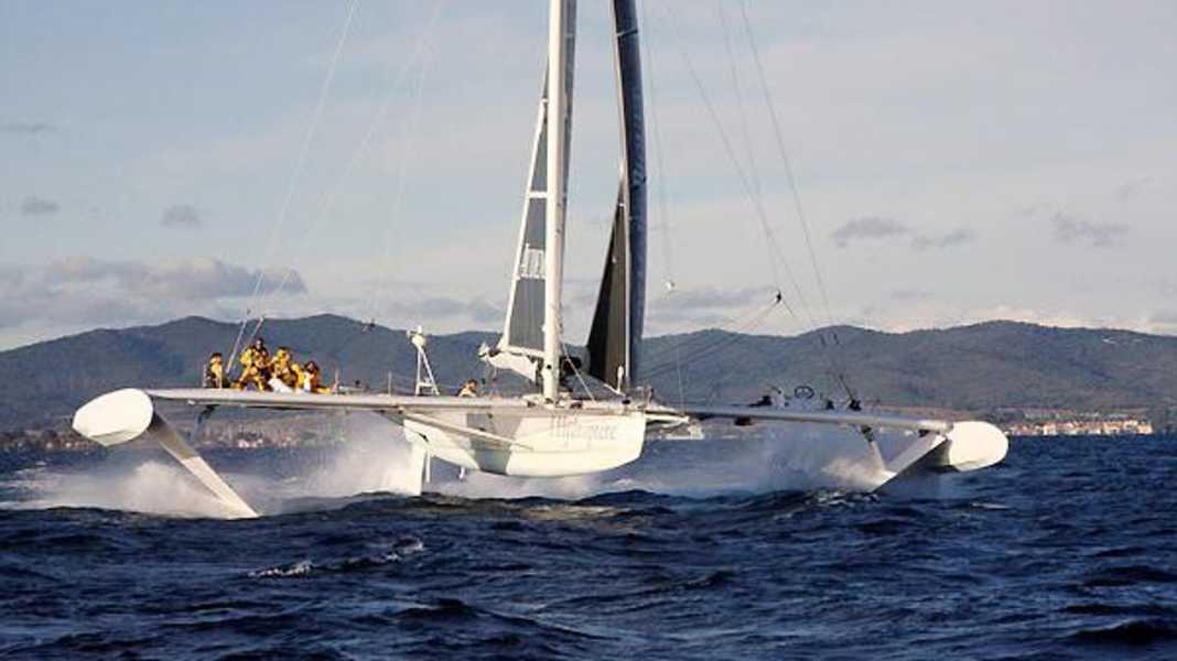 Kiel Week: "Hydroptère" as a guest on the fjord