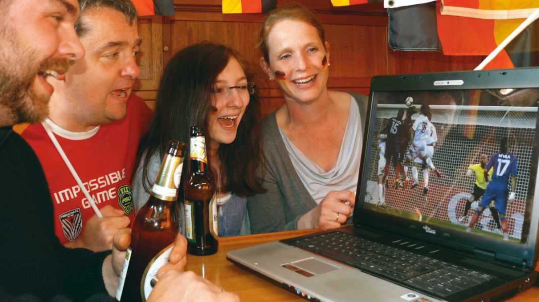 TV an Bord: So kommt das Fernsehen an Bord