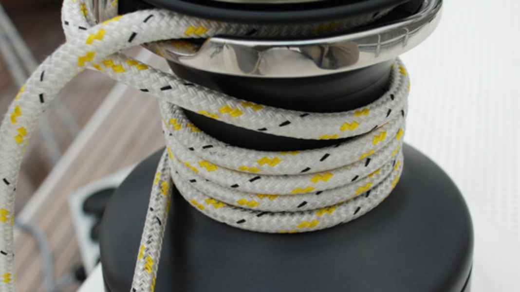 Winches: Practical demonstration of maintenance