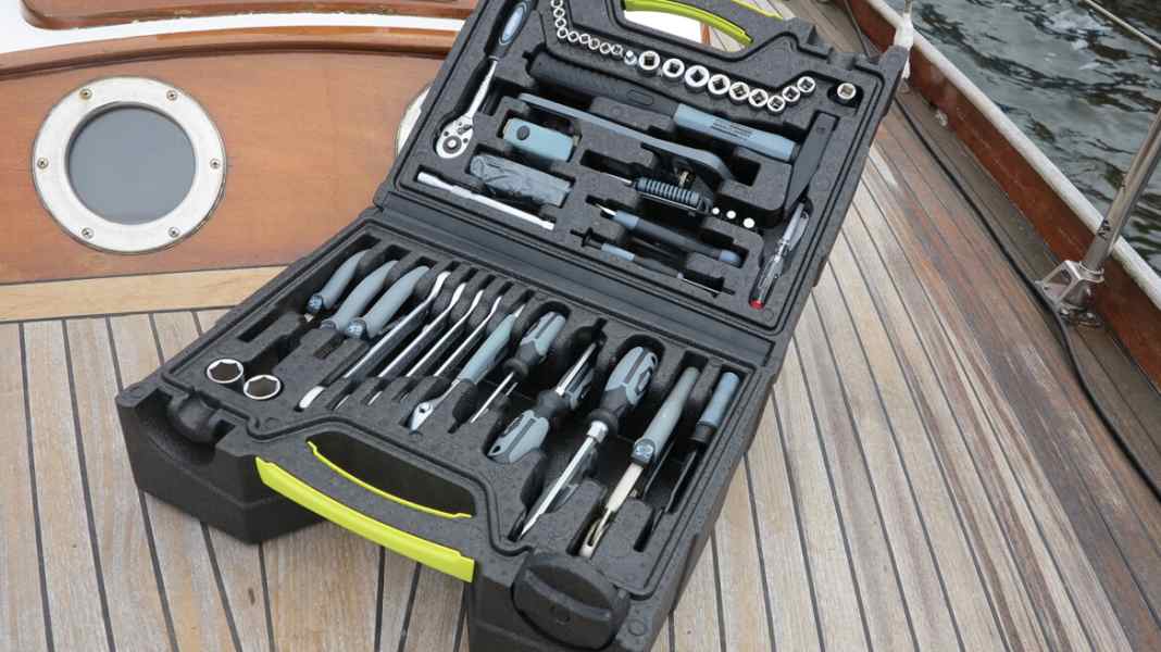 EPP tool case: Protects boat and tools