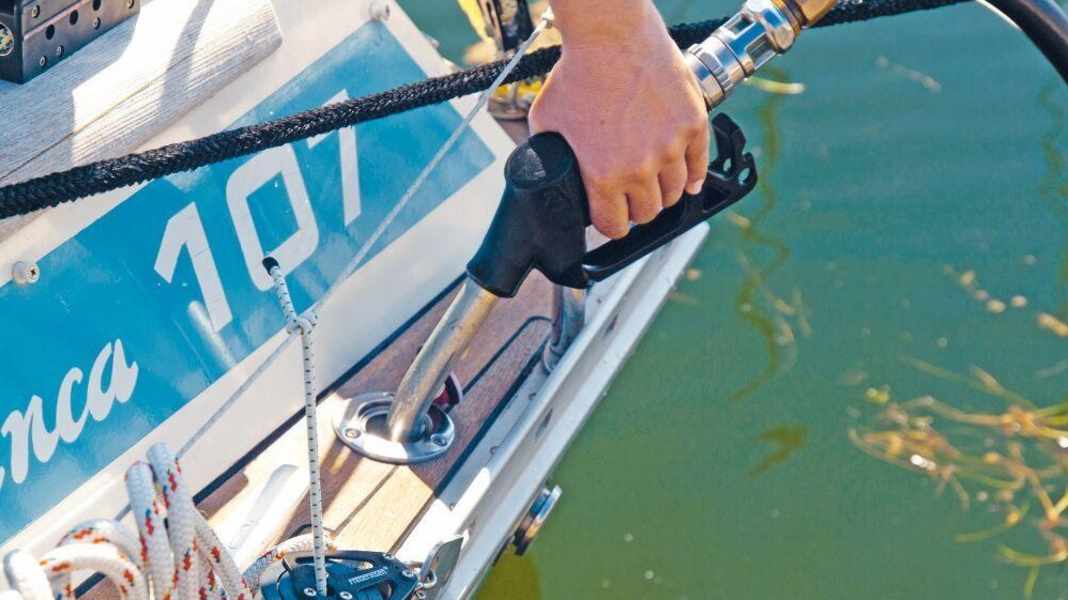 Contaminated fuel: What helps against the diesel pest in the fuel tank