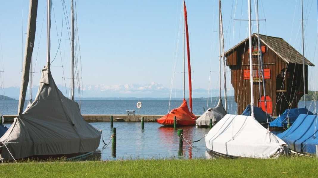 Sonnenschutz: So schützen Sie Ihr Boot vor der Sonne