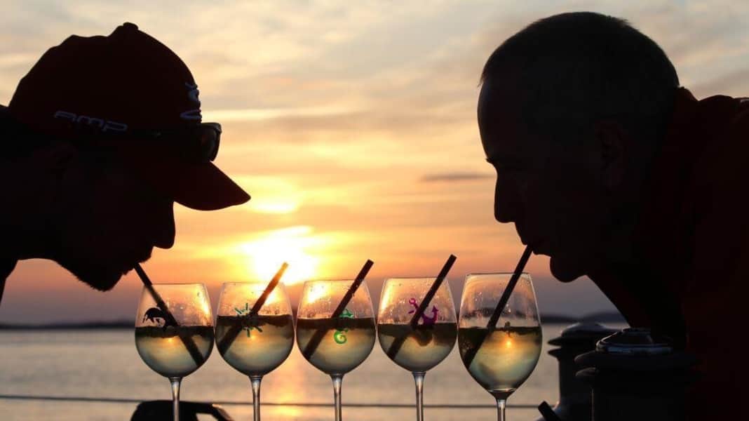 Alcol a bordo: 5 liquori marittimi popolari e come sono arrivati a bordo