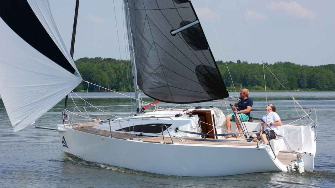 Storm 26: Sportlicher Kleinkreuzer mit Hubkiel