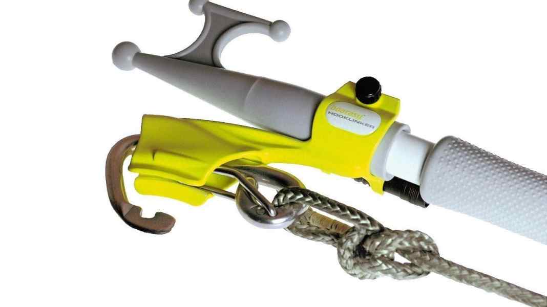 Mooring aid: greater reach for the buoy hook