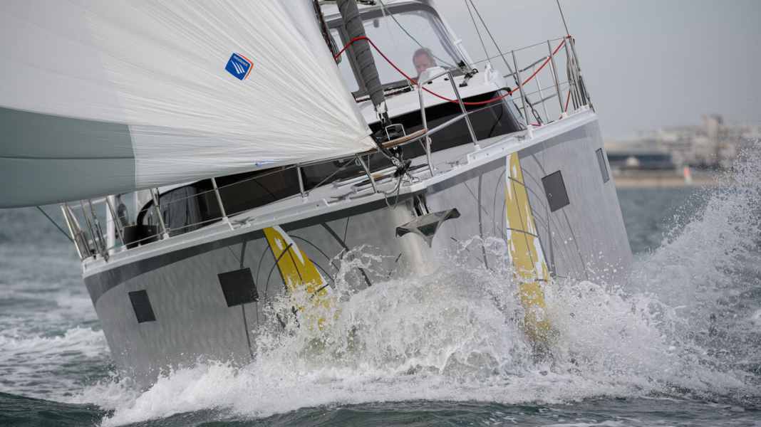 YACHT-Test: Ovni 400: passendes Werkzeug für die langen Schläge