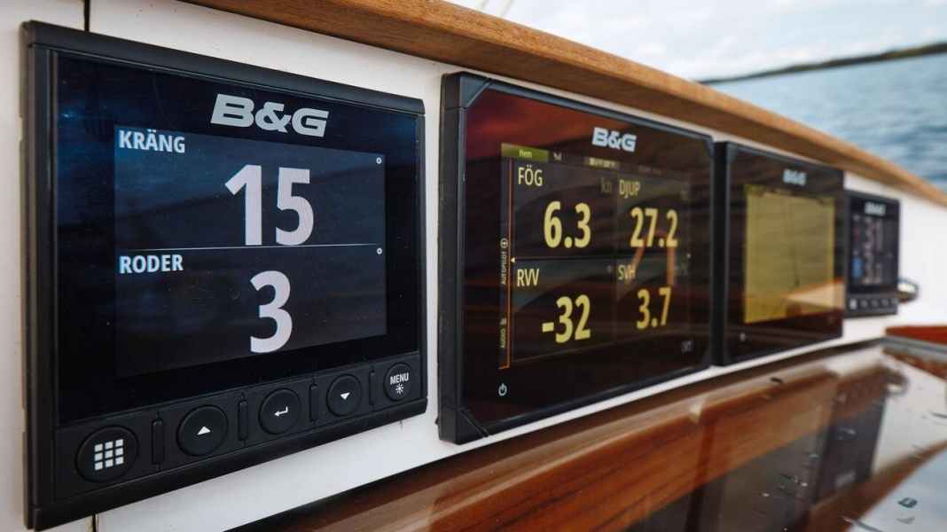 Calibration: Instructions for compass, echo sounder, log and wind sensor