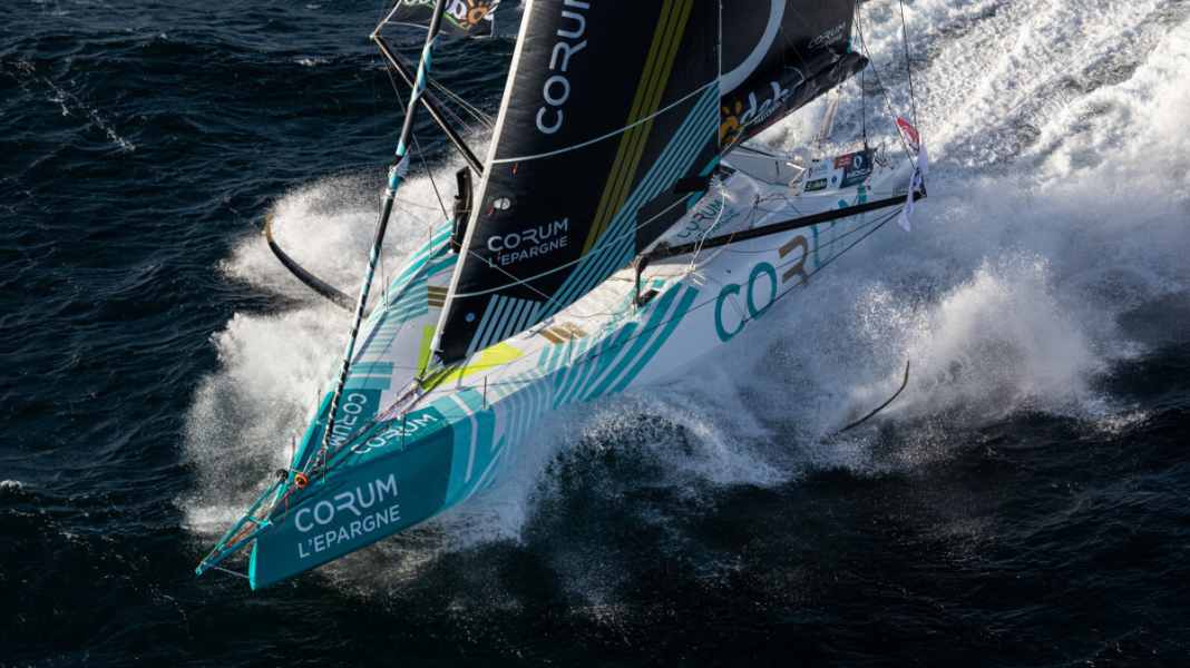Regatta: Vendée Globe: Mastbruch auf "Corum L'Épargne"