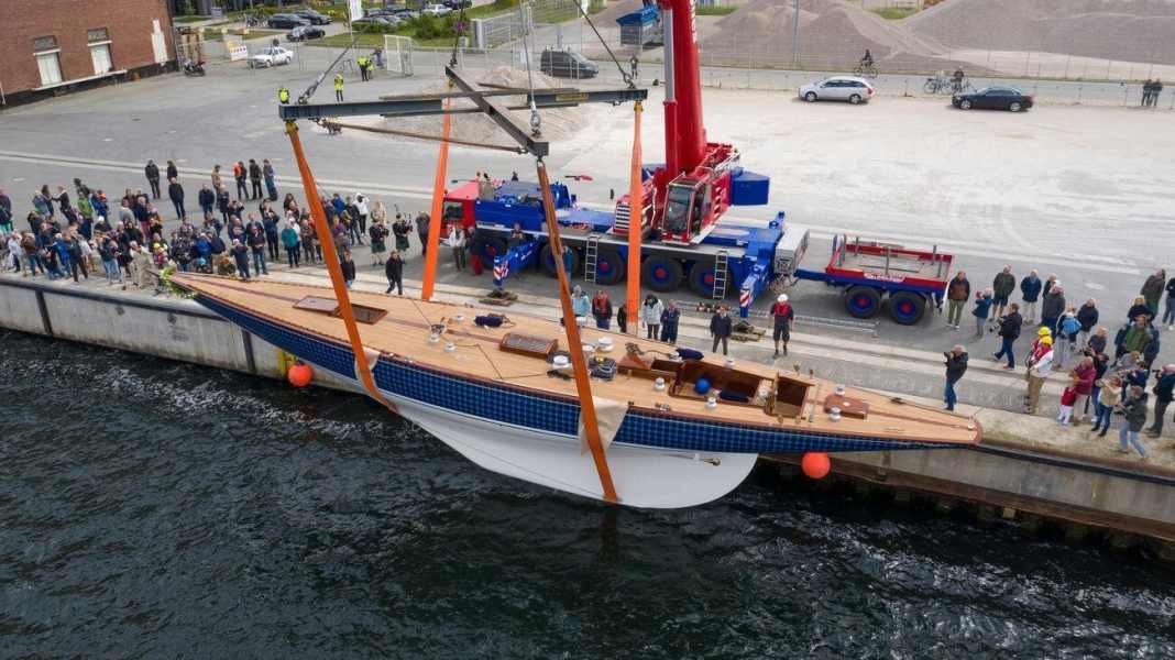 Restaurierung: Der zweite Stapellauf des Zwölfers "Jenetta"